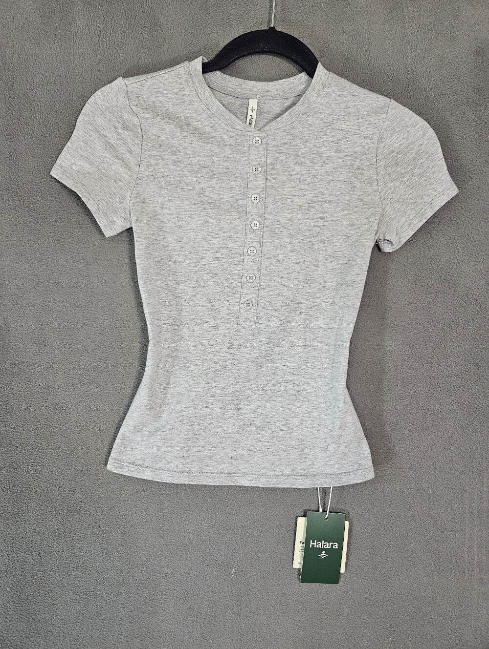 NWT Halara Womens XS Henley Shirt Gray Fitted Short Sleeve Light Gray Athletic